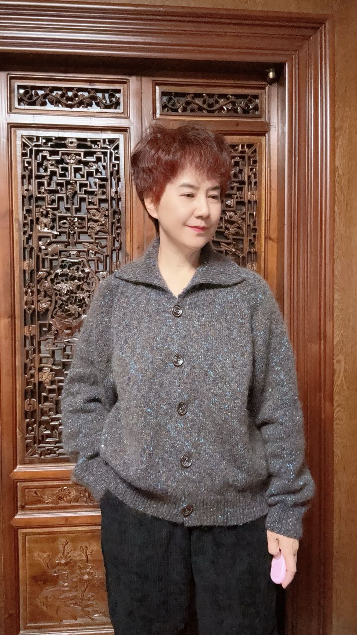 咖啡色彩点亮丝微弹马海毛翻领开衫