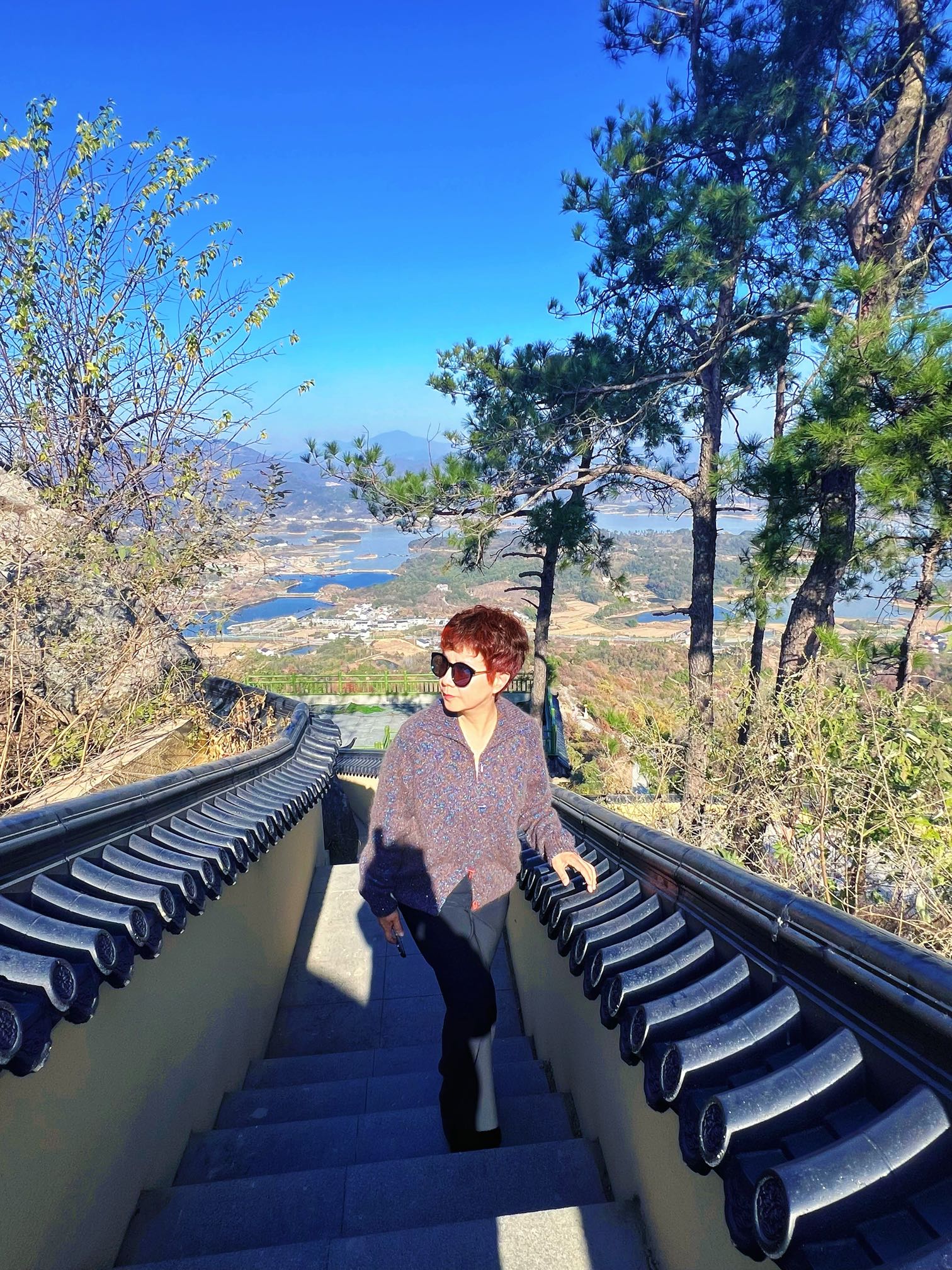 咖啡色彩点亮丝微弹马海毛翻领开衫
