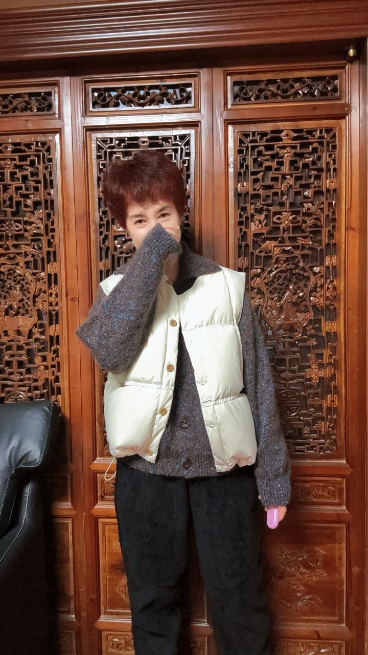 咖啡色彩点亮丝微弹马海毛翻领开衫
